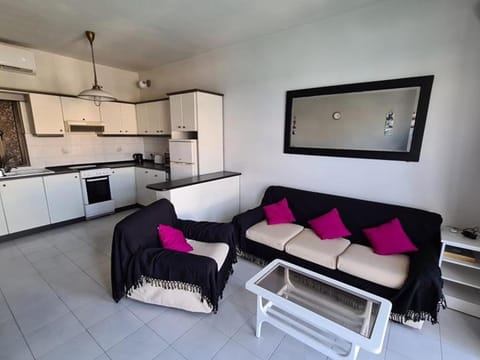 Spinola Bay Sea Front Apt 6 Apartment in Sliema