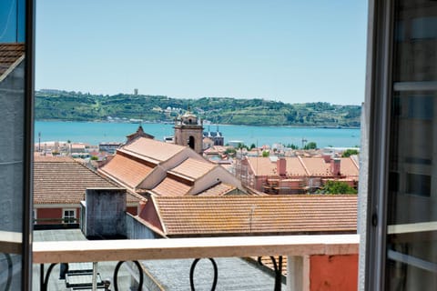 Balcony/Terrace, On site, River view