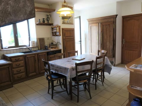 Maison bretonne avec jardin à 50m de la baie Ste Anne - FR-1-368-252 House in Trégastel