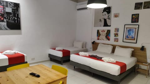 Cresta Beach Studios Apartment hotel in Saint Julians