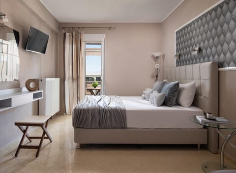 Bed, TV and multimedia