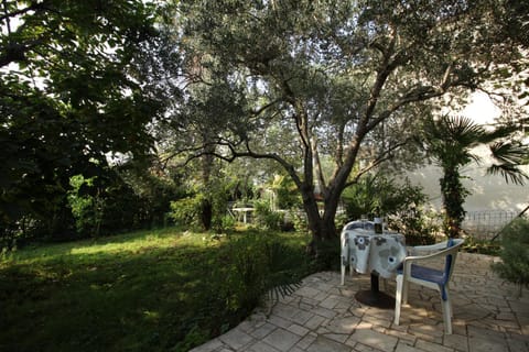 GIANNA STUDIO 2, 600 m from the beach Apartment in Novigrad