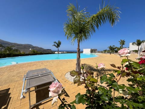 Natural landscape, Mountain view, Swimming pool, sunbed