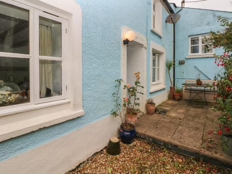 Pant y FFynnon House in Wales