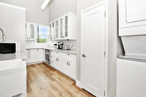 River Road Retreat House in Wimberley