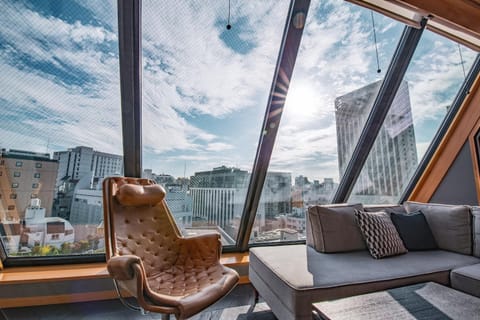 Living room, City view, Street view
