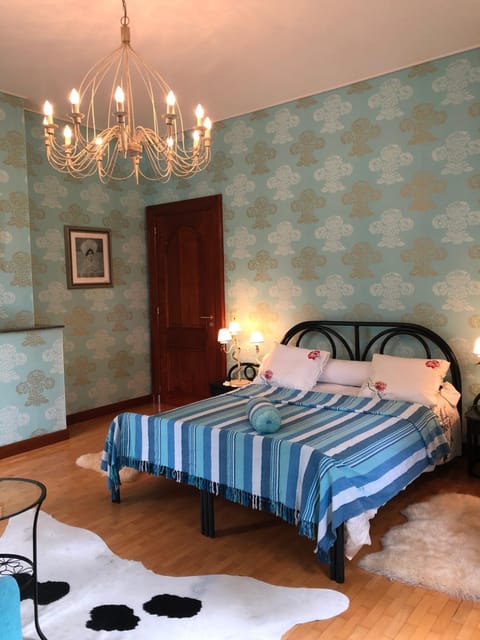 Château Les Tourelles Bed and Breakfast in Wallonia, Belgium