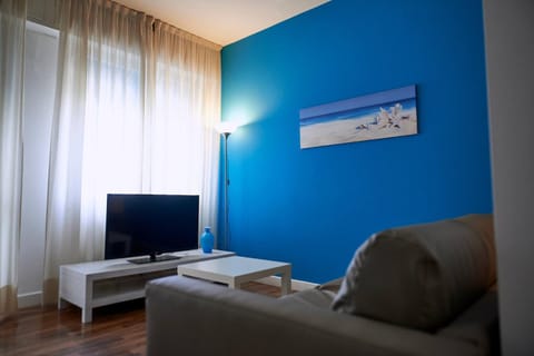 Communal lounge/ TV room, Living room