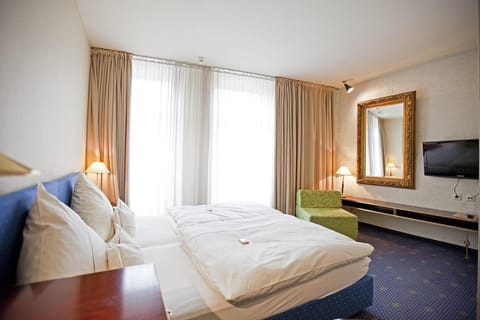Day, Photo of the whole room