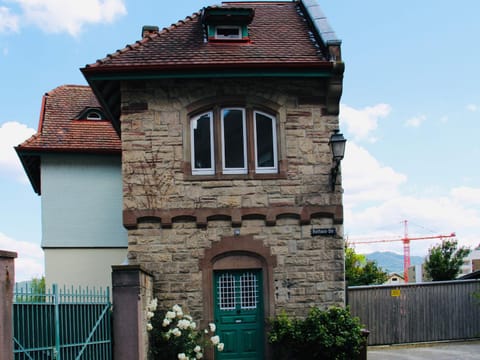 Property building, Facade/entrance