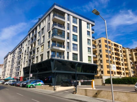 Grand Saharov Apartment in Varna