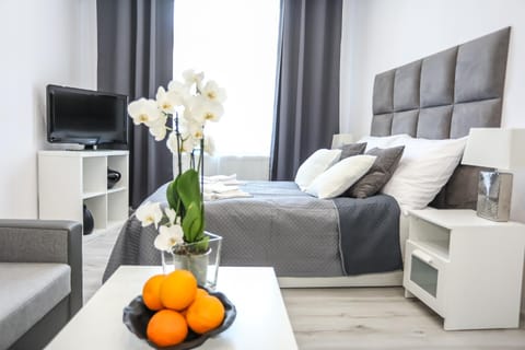 Bed, TV and multimedia, Photo of the whole room, Seating area