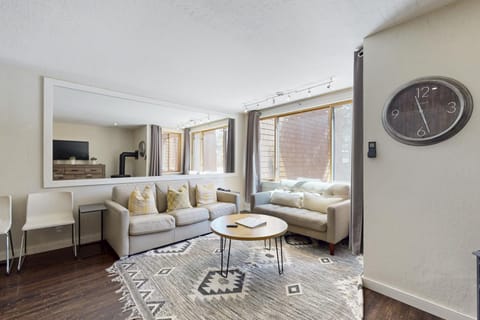 Cozy Coyote Fork Condo Apartment in Northstar Drive