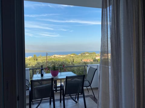 Patio, Natural landscape, View (from property/room), Balcony/Terrace, Sea view