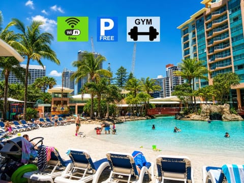People, Fitness centre/facilities, Beach, Swimming pool, Family, Parking, internet, sunbed