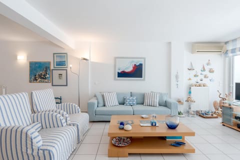 Living room, Sea view