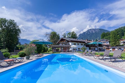 Day, Natural landscape, Mountain view, Pool view, Swimming pool, Swimming pool, Open Air Bath, sunbed