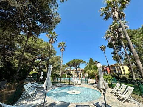Day, Garden, Pool view, Swimming pool, sunbed