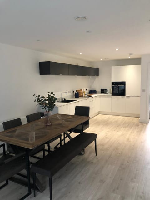 Luxury apartment in the heart of Portrush Main St Apartment in Portrush