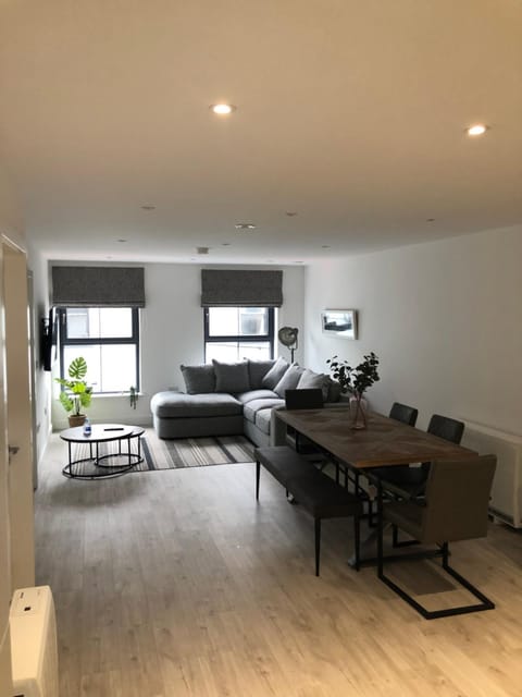 Luxury apartment in the heart of Portrush Main St Apartment in Portrush