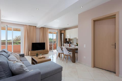 Living room, Dining area, kitchen