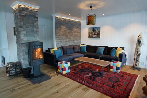 Living room, Seating area, fireplace