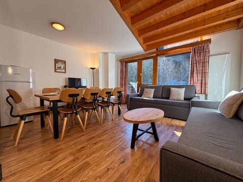 Résidence Saboia B32 Clés Blanches Courchevel Apartment in Les Allues