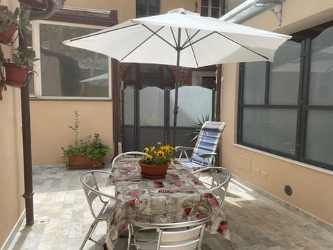 Inner courtyard view