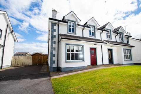 Beautiful Three Bedroom home in Bundoran House in County Sligo