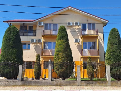 Off site, Natural landscape, Summer, Parking, air conditioner