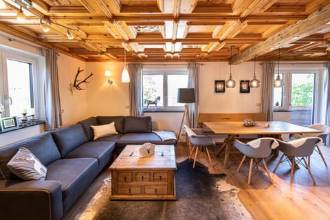 Living room, Photo of the whole room