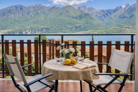 Day, Natural landscape, View (from property/room), Balcony/Terrace, Beach, Lake view, Mountain view