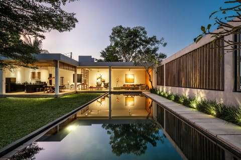 Property building, Garden, Garden view, Pool view, Swimming pool, internet