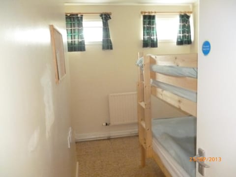 Bedroom, bunk bed