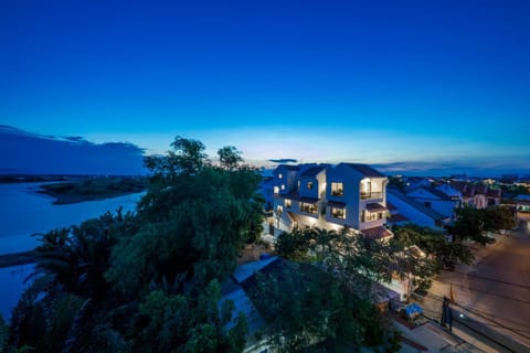 Neighbourhood, Bird's eye view, River view