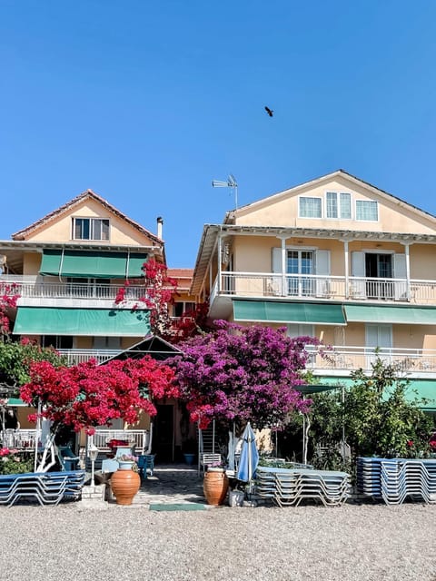 Property building, Beach, Sea view, Location