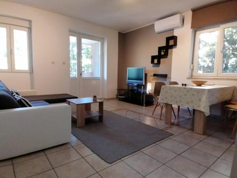 Apartmani Punta Pakoštane Apartment in Šibenik-Knin County, Croatia