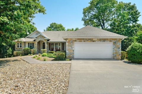 Relaxing BV Home near Golfing, Hiking, & Lakes House in Bella Vista