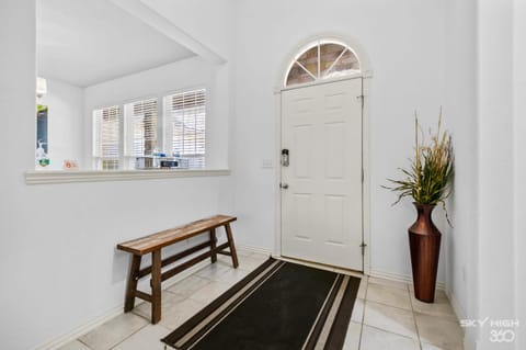 Relaxing BV Home near Golfing, Hiking, & Lakes House in Bella Vista