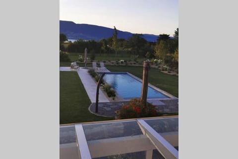 Day, Natural landscape, Garden, Garden view, Mountain view, Pool view, Swimming pool