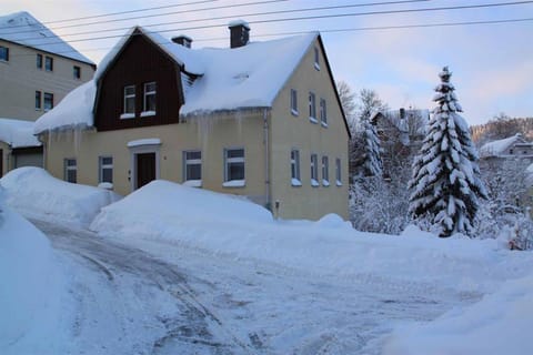 Facade/entrance, Winter
