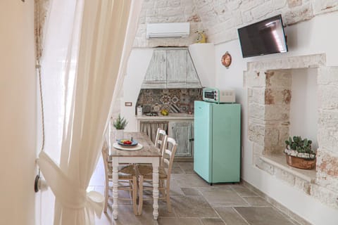 TV and multimedia, Kitchen or kitchenette, Dining area, minibar, oven, pet friendly