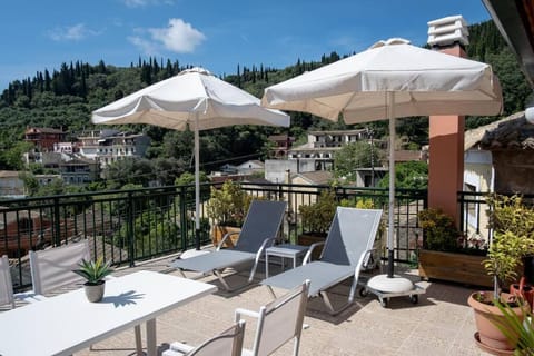 View (from property/room), Balcony/Terrace, Mountain view, sunbed