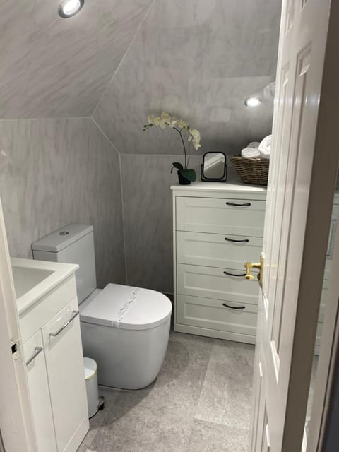 Peacock Guest House Bed and Breakfast in England