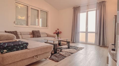 Conte Čikara Apartment Apartment in Šibenik-Knin County, Croatia