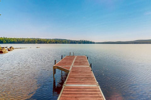 Spectacular Sebec Setting House in Penobscot