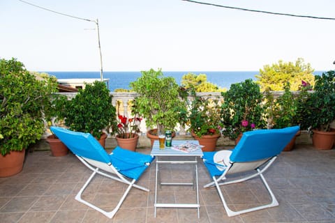 Balcony/Terrace, Sea view, Drinks