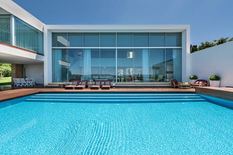 Facade/entrance, Garden, Balcony/Terrace, Pool view, Swimming pool
