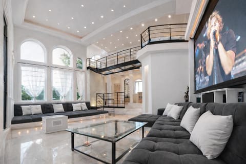 TV and multimedia, Living room