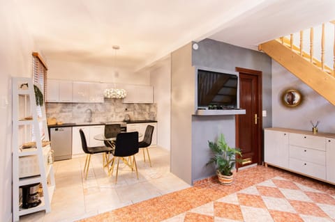 Living room, kitchen